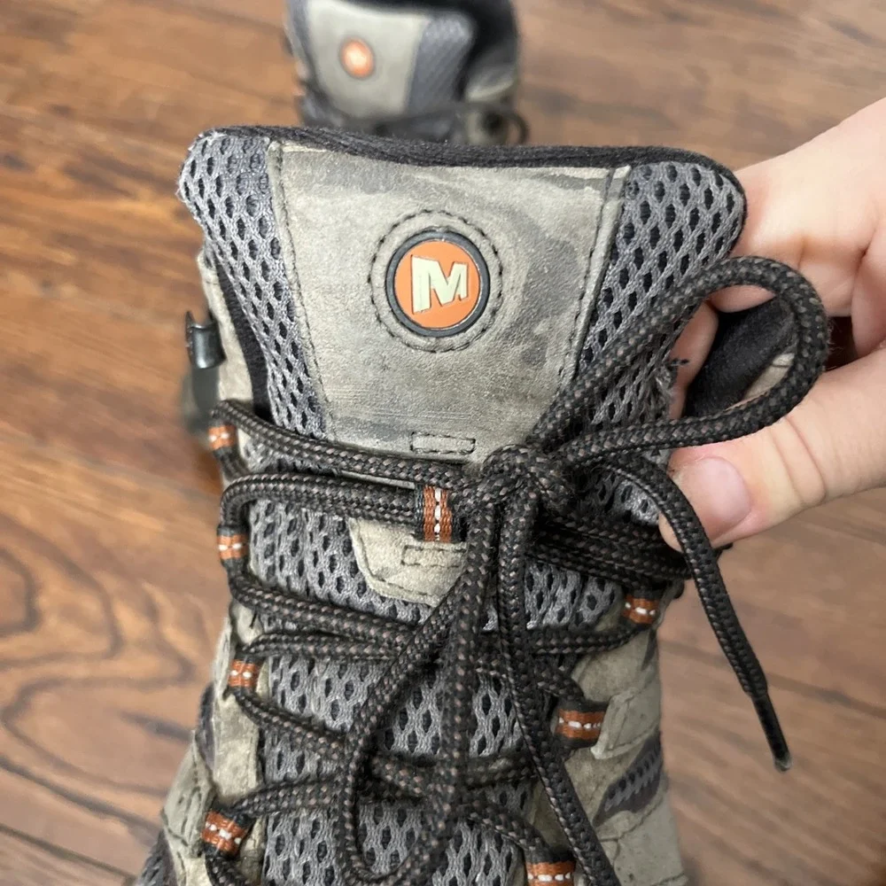 Merrell Hiking Boots Mens Size 8.5 W Gray Moab 2 Mid Vent Vibram Lace Up J06053W